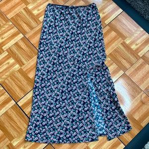 Floral Midi Skirt w/Slit {Verge Girl x Into} - 8 M